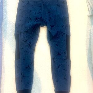 Athleta leggings with pockets